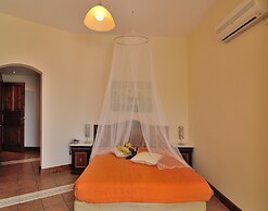 Golden View Beach Hotel