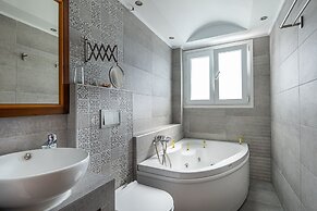 Golden View Beach Hotel