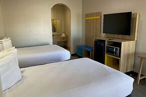 Days Inn by Wyndham Humble/Houston Intercontinental Airport