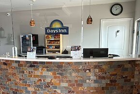 Days Inn by Wyndham Humble/Houston Intercontinental Airport