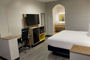 Days Inn by Wyndham Humble/Houston Intercontinental Airport