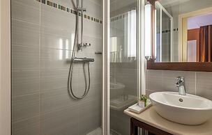 Hotel Saint Honore 85