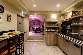 Hotel Saint Honore 85