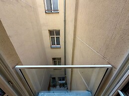 Hotel Saint Honore 85