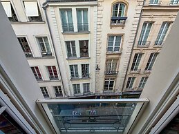 Hotel Saint Honore 85
