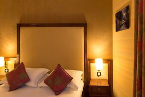 Hotel Saint Honore 85