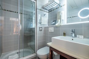 Hotel Saint Honore 85