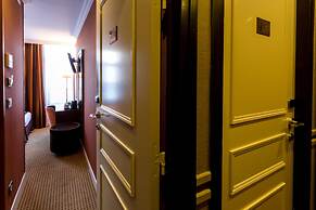 Hotel Saint Honore 85