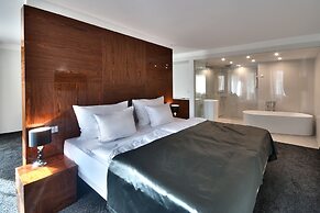 Luxury Spa & Wellness Hotel Prezident