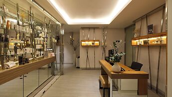Five Seas by Inwood Hotels