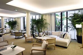 Five Seas by Inwood Hotels