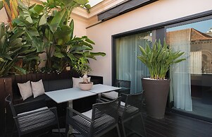 Five Seas by Inwood Hotels