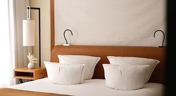 Five Seas by Inwood Hotels