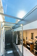 Five Seas by Inwood Hotels