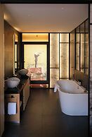 Five Seas by Inwood Hotels