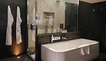 Five Seas by Inwood Hotels