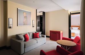 Five Seas by Inwood Hotels