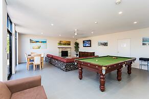 Country Comfort Amity Motel