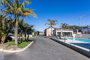 Country Comfort Amity Motel