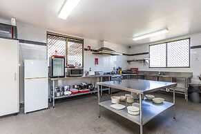 Country Comfort Amity Motel