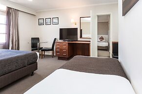 Country Comfort Amity Motel