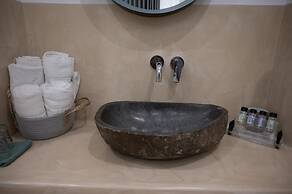 Katerina Roza Studios - Heartfelt Hospitality in the City