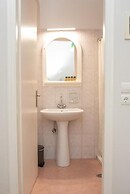 Katerina Roza Studios - Heartfelt Hospitality in the City