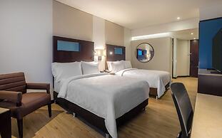 Holiday Inn Bogota Airport by IHG