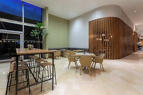 Holiday Inn Bogota Airport by IHG