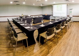 Holiday Inn Bogota Airport by IHG