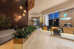 Holiday Inn Bogota Airport by IHG