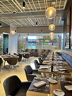 Holiday Inn Bogota Airport by IHG