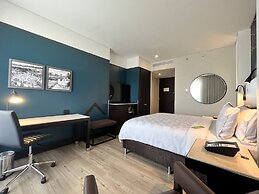 Holiday Inn Bogota Airport by IHG