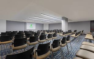 Holiday Inn Bogota Airport by IHG