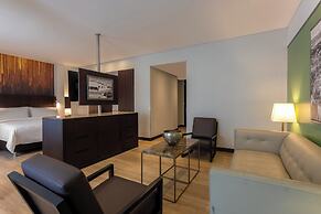 Holiday Inn Bogota Airport by IHG