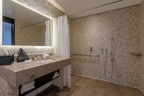 Holiday Inn Bogota Airport by IHG