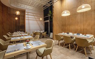 Holiday Inn Bogota Airport by IHG