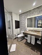 Holiday Inn Bogota Airport by IHG