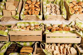 Holiday Inn Bogota Airport by IHG