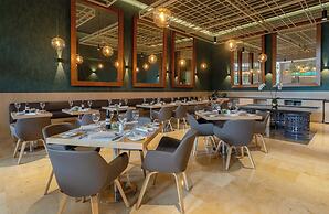 Holiday Inn Bogota Airport by IHG