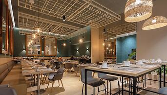 Holiday Inn Bogota Airport by IHG