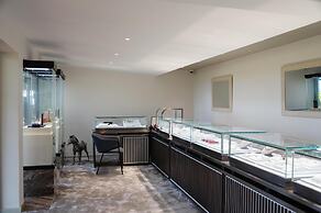 Sea Cliff Hotel