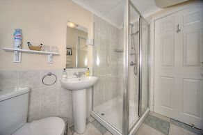 Knap Guest House