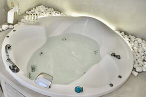 Aeolos Art and Eco Suites - Adults Only