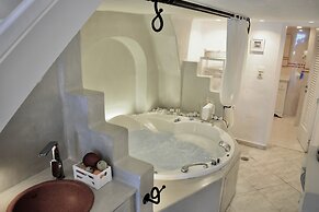 Aeolos Art and Eco Suites - Adults Only