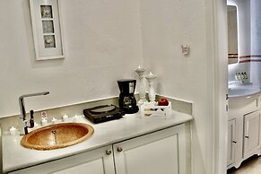 Aeolos Art and Eco Suites - Adults Only