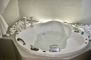 Aeolos Art and Eco Suites - Adults Only