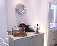 Aeolos Art and Eco Suites - Adults Only