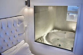 Aeolos Art and Eco Suites - Adults Only