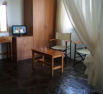 Scorpios Hotel & Suites